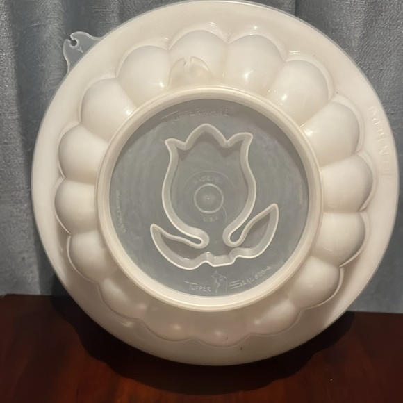 Tupperware JEL-N-SERVE GELATIN MOLD  with 4 Design Seals heart star flower tree - Picture 2 of 11